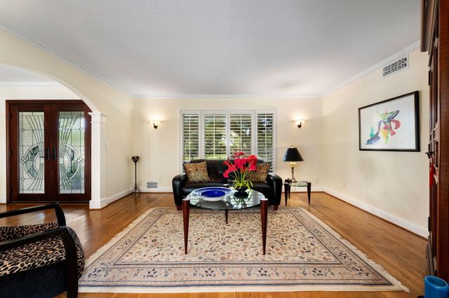 6950 Mossvine Drive, Dallas, TX 75254