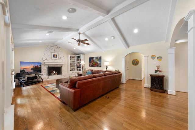 6950 Mossvine Drive, Dallas, TX 75254