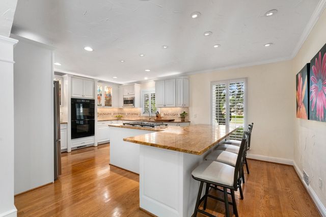 6950 Mossvine Drive, Dallas, TX 75254