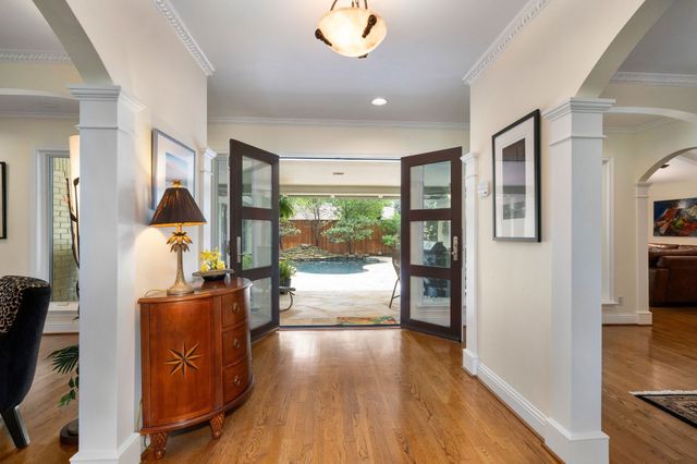 6950 Mossvine Drive, Dallas, TX 75254