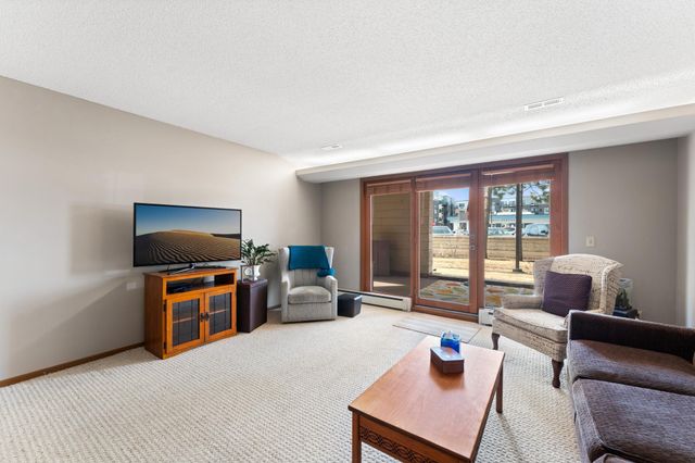 14575 Burma Avenue W 101, Rosemount, MN 55068