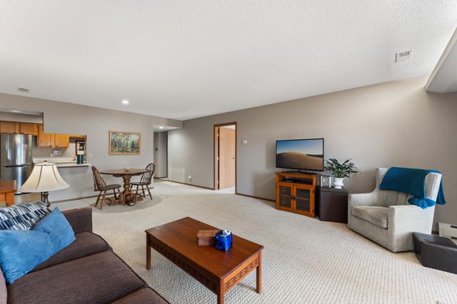 14575 Burma Avenue W 101, Rosemount, MN 55068