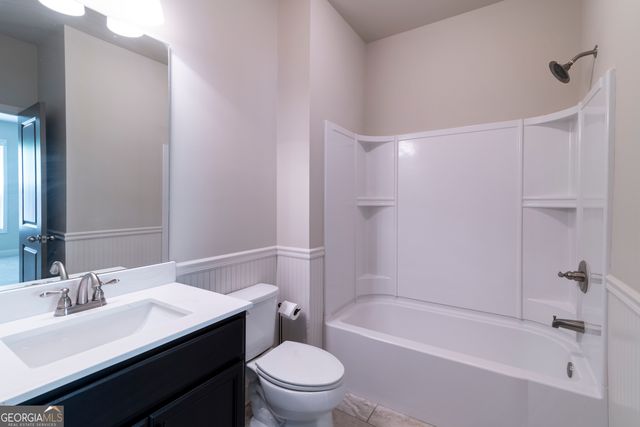 5645 Pleasant Woods Drive, Flowery Branch, GA 30542