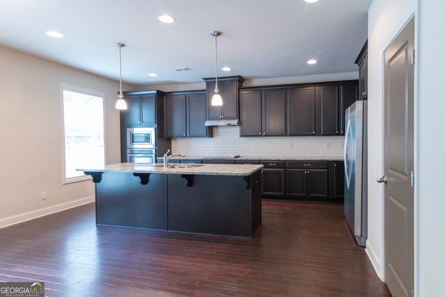 5645 Pleasant Woods Drive, Flowery Branch, GA 30542