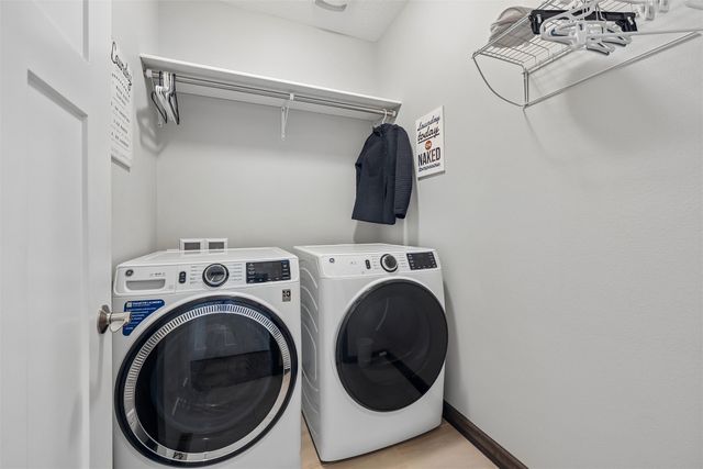 313 Summit Circle NW, Bondurant, IA 50035