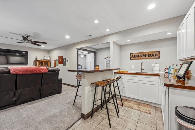 313 Summit Circle NW, Bondurant, IA 50035