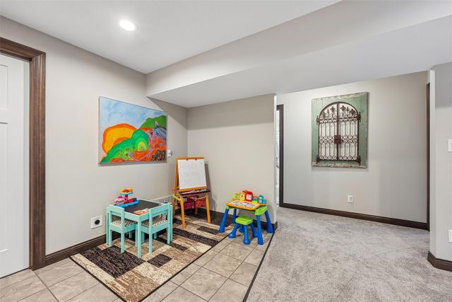 313 Summit Circle NW, Bondurant, IA 50035
