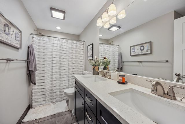313 Summit Circle NW, Bondurant, IA 50035