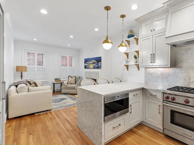 9 Fayette St 1, Boston, MA 02116