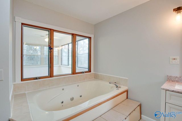 2700 Briarwood Drive SE, Huntsville, AL 35801