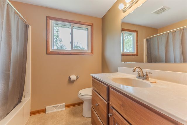 4658 3 Mile Road, Grand Rapids, MI 49534