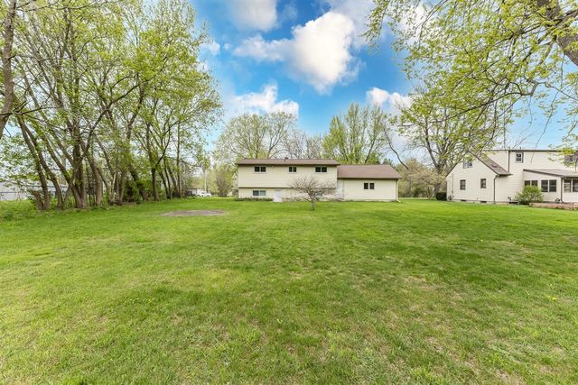 4658 3 Mile Road, Grand Rapids, MI 49534