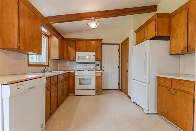 4658 3 Mile Road, Grand Rapids, MI 49534