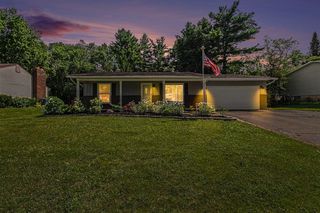 9155 Satelite Drive, White Lake, MI 48386
