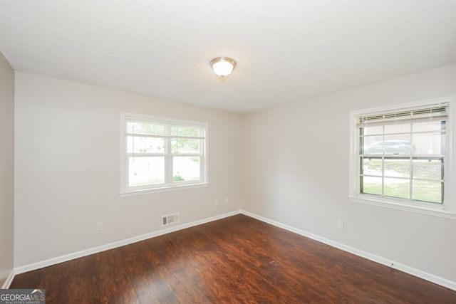 4280 Valley Lake Terrace, College Park, GA 30349