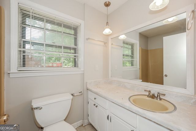 4280 Valley Lake Terrace, College Park, GA 30349