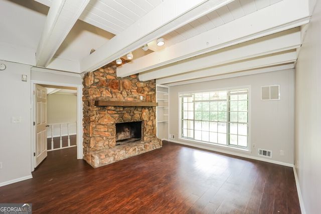 4280 Valley Lake Terrace, College Park, GA 30349