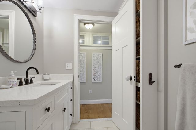 166 Southville Rd A, Southborough, MA 01772