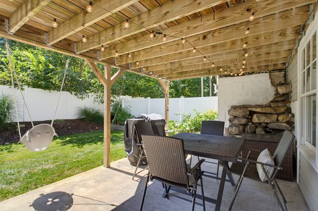 166 Southville Rd A, Southborough, MA 01772