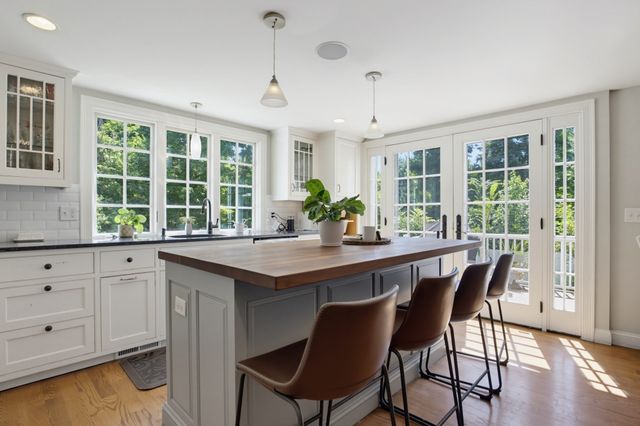 166 Southville Rd A, Southborough, MA 01772