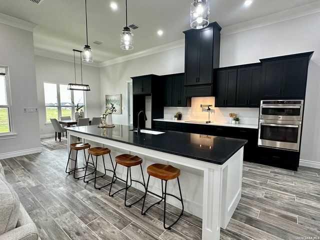 158 Estates Dr, La Vernia, TX 78121