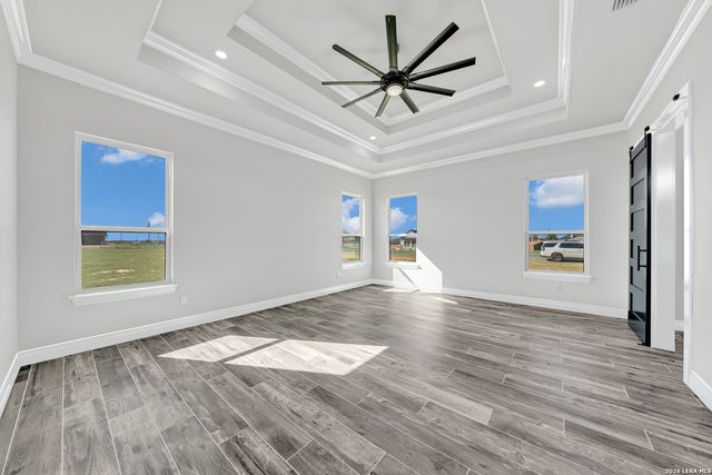 158 Estates Dr, La Vernia, TX 78121