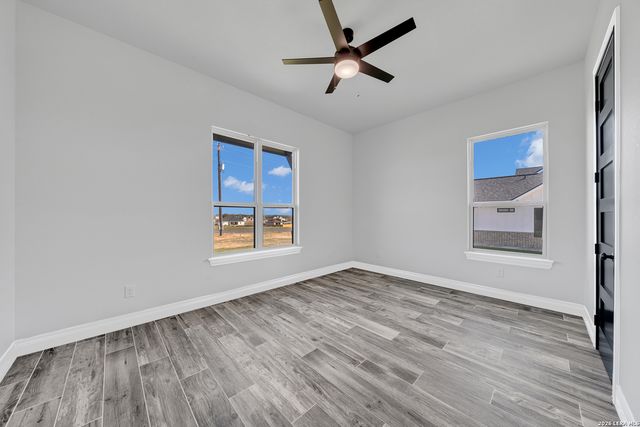 158 Estates Dr, La Vernia, TX 78121