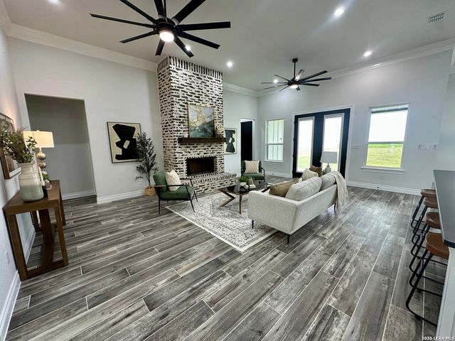 158 Estates Dr, La Vernia, TX 78121