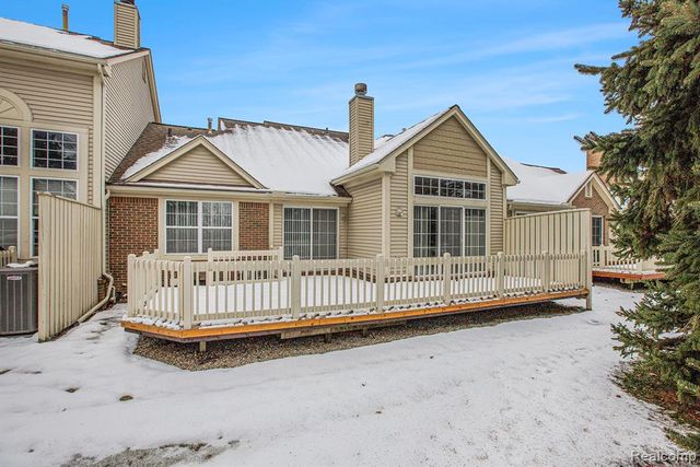 46501 Killarney Circle 174, Canton, MI 48188