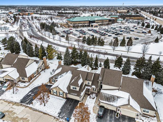 46501 Killarney Circle 174, Canton, MI 48188
