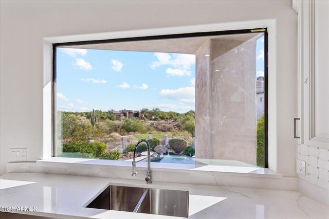 11965 E LARKSPUR Drive, Scottsdale, AZ 85259