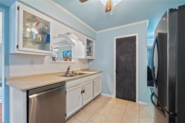 1048 Taylor RD, Virginia Beach, VA 23464