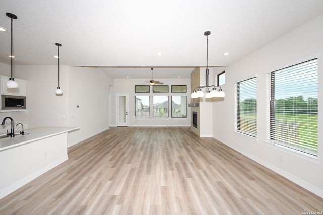 972 Nolte Bend, Seguin, TX 78155