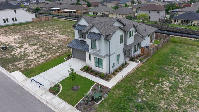 972 Nolte Bend, Seguin, TX 78155