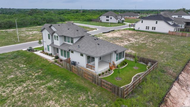 972 Nolte Bend, Seguin, TX 78155