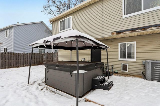 6414 96th AVENUE, Kenosha, WI 53142