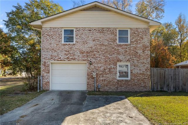 711 Goodyear Drive, Spring Lake, NC 28390