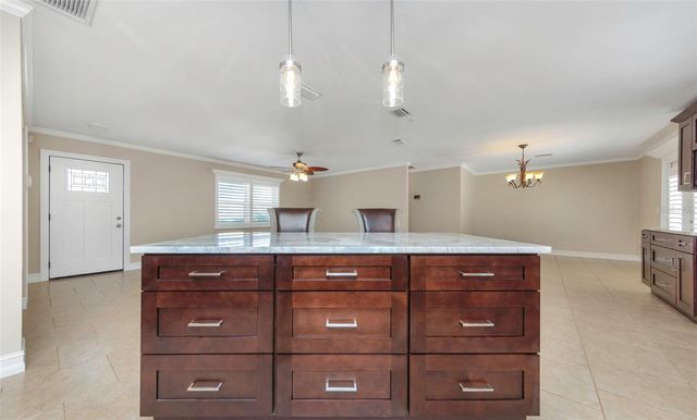 3887 50TH AVENUE S, St Petersburg, FL 33711