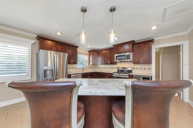 3887 50TH AVENUE S, St Petersburg, FL 33711