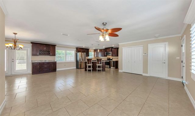 3887 50TH AVENUE S, St Petersburg, FL 33711