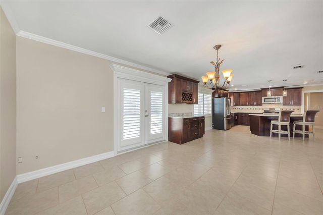 3887 50TH AVENUE S, St Petersburg, FL 33711