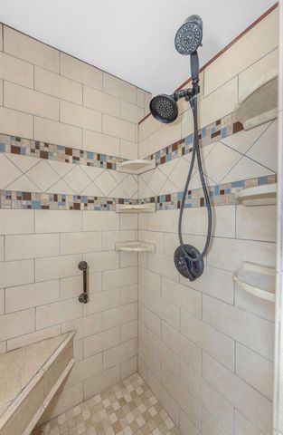 3887 50TH AVENUE S, St Petersburg, FL 33711