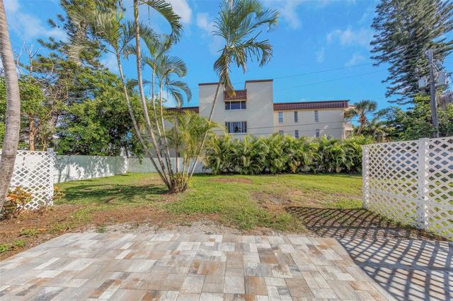 3887 50TH AVENUE S, St Petersburg, FL 33711