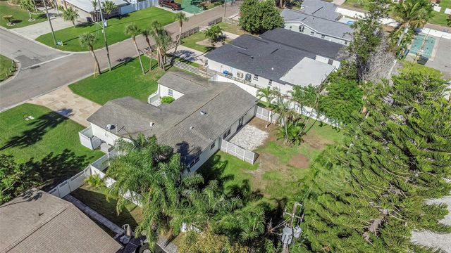 3887 50TH AVENUE S, St Petersburg, FL 33711