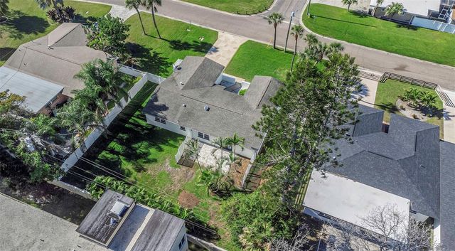3887 50TH AVENUE S, St Petersburg, FL 33711