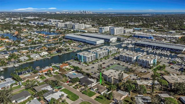 3887 50TH AVENUE S, St Petersburg, FL 33711