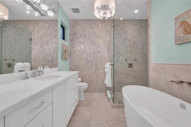 156 Fiesta Way, Fort Lauderdale, FL 33301