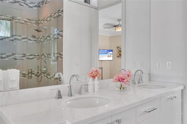 156 Fiesta Way, Fort Lauderdale, FL 33301