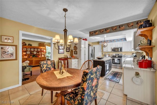 7292 Kenssington Drive, North Ridgeville, OH 44039