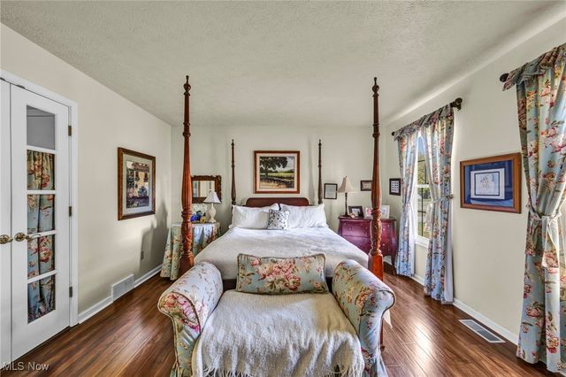 7292 Kenssington Drive, North Ridgeville, OH 44039